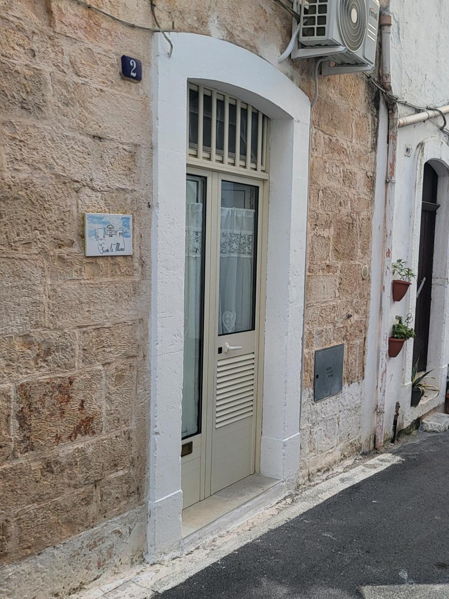 Fuori Le Mura Martina Franca Bagian luar foto